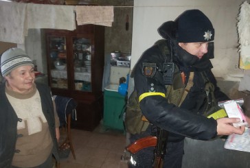 Тернопільські поліцейські допомагають людям на звільнених територіях Харківщини