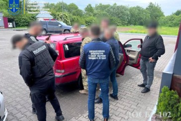500 доларів США за не вилучення авто для ЗСУ – на Тернопільщині підозрюють офіцера