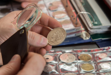 Купуючи колекційні монети, чоловік втратив 37 тисяч гривень