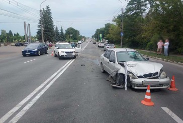 Слідчі поліції Тернопільщини встановлюють обставини п’ятьох ДТП, в яких травмувалися люди