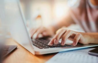 Тернопільщина: за пів року понад 52 тисячі адмінпослуг – і все частіше без візиту до податкової