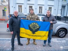 Сергій Надал передав позашляховик Nissan Navara для батальйону безпілотних систем