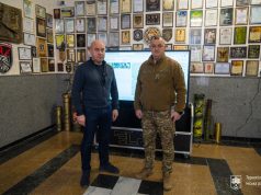 Сергій Надал передав для потреб підрозділу Національної гвардії інтерактивний стіл спеціального призначення