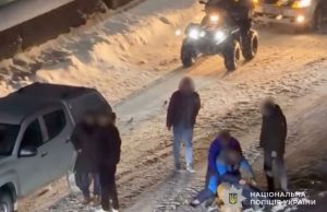 Поліцейські Тернопільщини оголосили підозру двом чоловікам, причетним до побиття військовослужбовця ЗСУ в Кременці