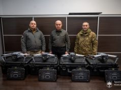 Міський голова Тернополя Сергій Надал передав для потреб захисників чотири квадрокоптери