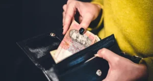 Що робити зі старими гривнями: час є лише до 2 березня