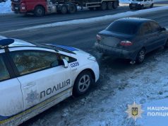 Чоловік пропонував поліцейським 500 доларів за те, аби його не доправили до ТЦК СП за порушення правил військового обліку