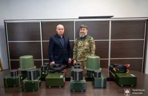 Міський голова Сергій Надал передав для потреб військових два комплекти пристроїв РЕБ