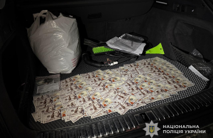 30000 доларів за уникнення відповідальності: поліцейські Тернополя затримали “бізнесмена”, який заробляв на військових