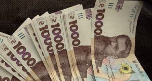 На Тернопільщині жінка втратила понад 103 тисячі гривень через шахрайську “безпечну покупку”