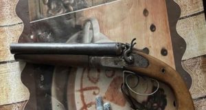 У жителя Васильковецької громади поліцейські Гусятина вилучили чотири одиниці зброї