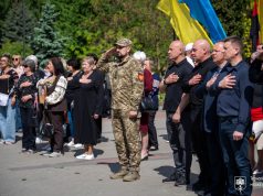 У День Героїв міський голова Тернополя Сергій Надал вручив відзнаки українським захисникам