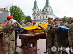 На щиті: Тернопіль попрощався із сімома невідомими захисниками України