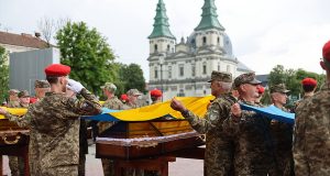 На щиті: Тернопіль попрощався із сімома невідомими захисниками України