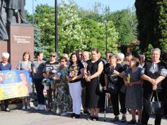Молитва, пам’ять і вдячність: у Тернополі вшанували загиблих Героїв