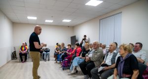 Сергій Надал вручив продуктові набори соціально вразливим мешканцям Тернопільської громади