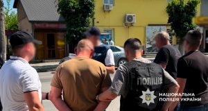 У Тернополі затримали посадовця ТЦК, який за гроші знімав людей з розшуку – ДВБ Нацполіції