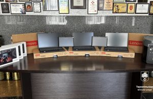 З Тернополя бійцям 434-го окремого батальйону безпілотних систем передали ноутбуки, планшети та зарядну станцію