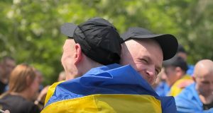 По 50 тисяч гривень отримуватимуть звільнені з полону воїни, які потребують лікування: розширили можливості