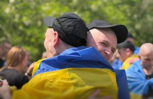 По 50 тисяч гривень отримуватимуть звільнені з полону воїни, які потребують лікування: розширили можливості