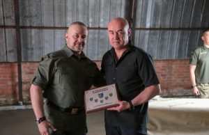 На передовій Сергій Надал передав військовим 105-ї бригади сучасну техніку та автомобіль