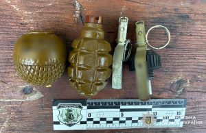 Поліцейські вилучили у жителя Чортківського району 2 бойові гранати та майже 1000 набоїв
