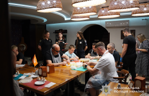 У Тернополі для ветеранів та поранених поліцейських провели кулінарний майстер-клас