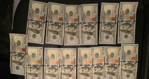 Поліцейські Тернопільщини задокументували факт надання неправомірної вигоди у сумі 2000 доларів