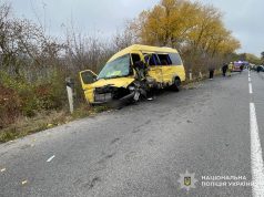 На Тернопільщині зіткнулися легковий автомобіль і рейсовий автобус: одна людина загинула, дев’ятеро – травмовано
