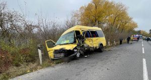 На Тернопільщині зіткнулися легковий автомобіль і рейсовий автобус: одна людина загинула, дев’ятеро – травмовано