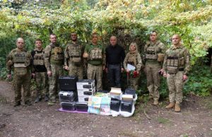 Міський голова Сергій Надал відвідав захисників на фронті та передав допомогу від Тернопільської громади