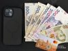 Шахрай під виглядом працівника мобільного оператора ошукав 74-річну тернополянку: поліцейські застерігають від телефонних аферистів