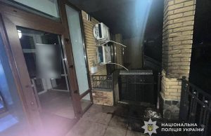 Оперативники карного розшуку встановили та затримали жителя Кременеччини, який підпалив вхід до банку в Тернополі